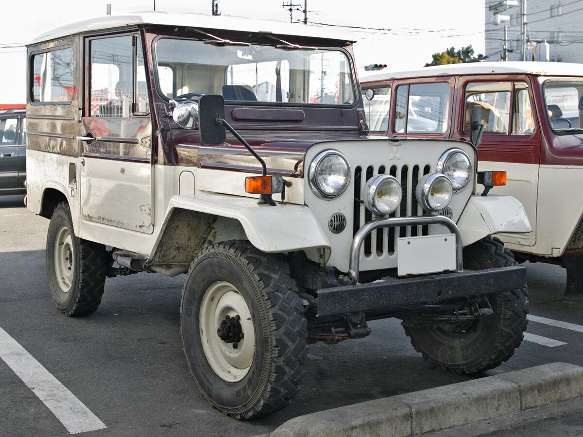 Mitsubishi Jeep - 