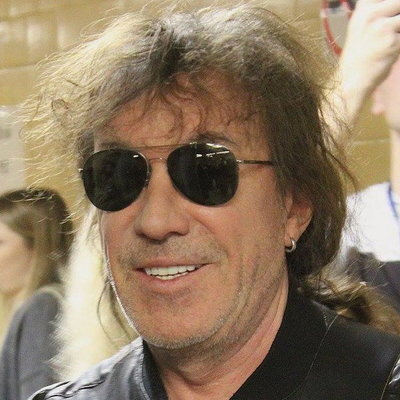     Отношения с Пугачевой и молодая жена: что стало с карьерой Владимира Кузьмина