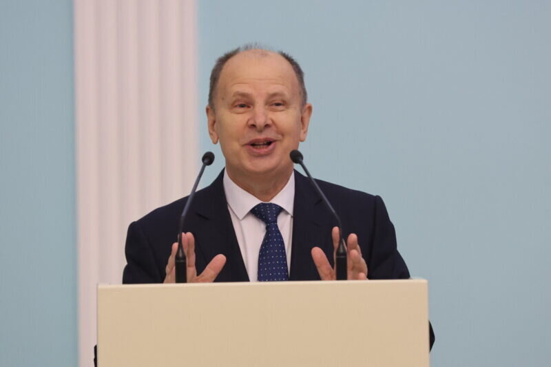 Станислав Холопов: «Уверен, Михаил Степанович, что все будет у Вас хорошо. А как иначе?» Фото: Данила Назаров I Столица С 