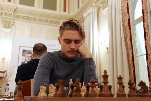 Он сделал это досрочно: выиграл 9 партий из 10, одну свел к ничейному результату и стал недосягаемым для идущего вторым соотечественника Володара Мурзина!

Отечественная школа шахмат всегда славилась высокими достижениями! Браво, Алексей, поздравляем 🥳
