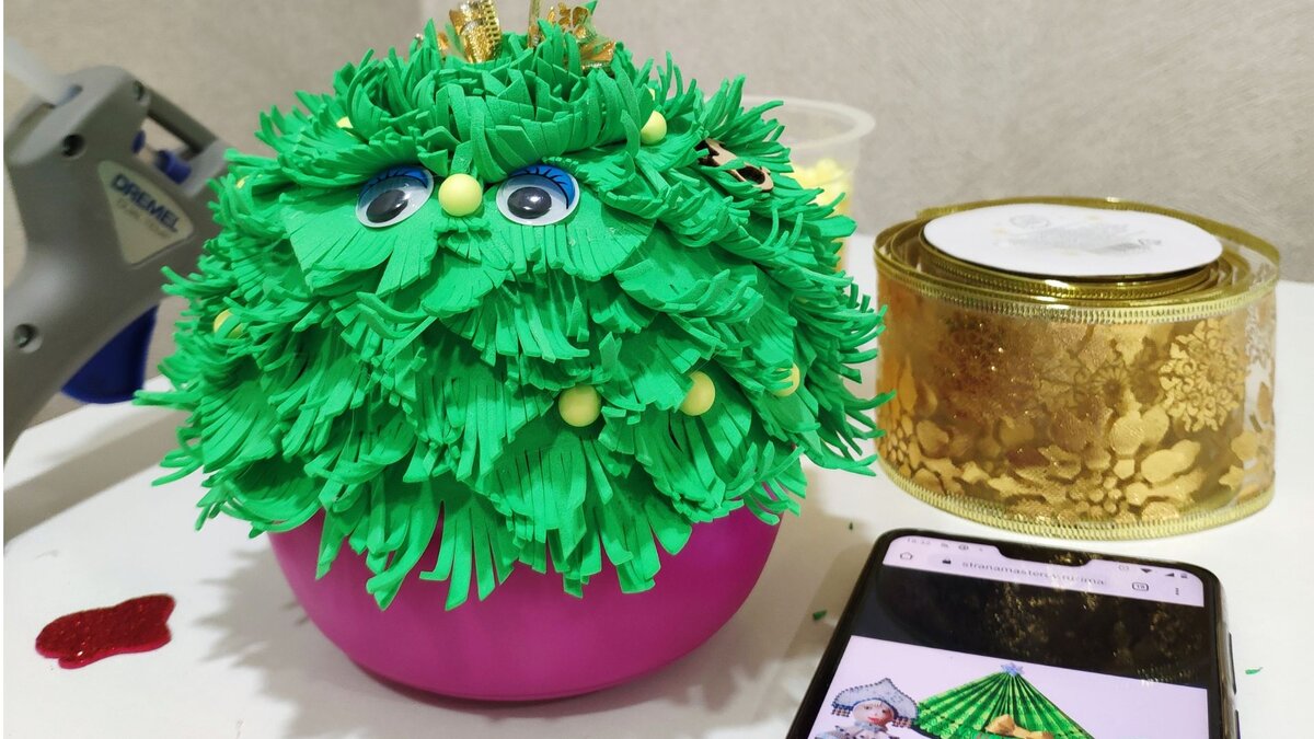 Новогодний декор своими руками.