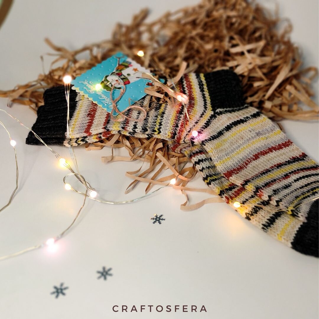 Носочки, связанные руками мастериц CraftoSfera