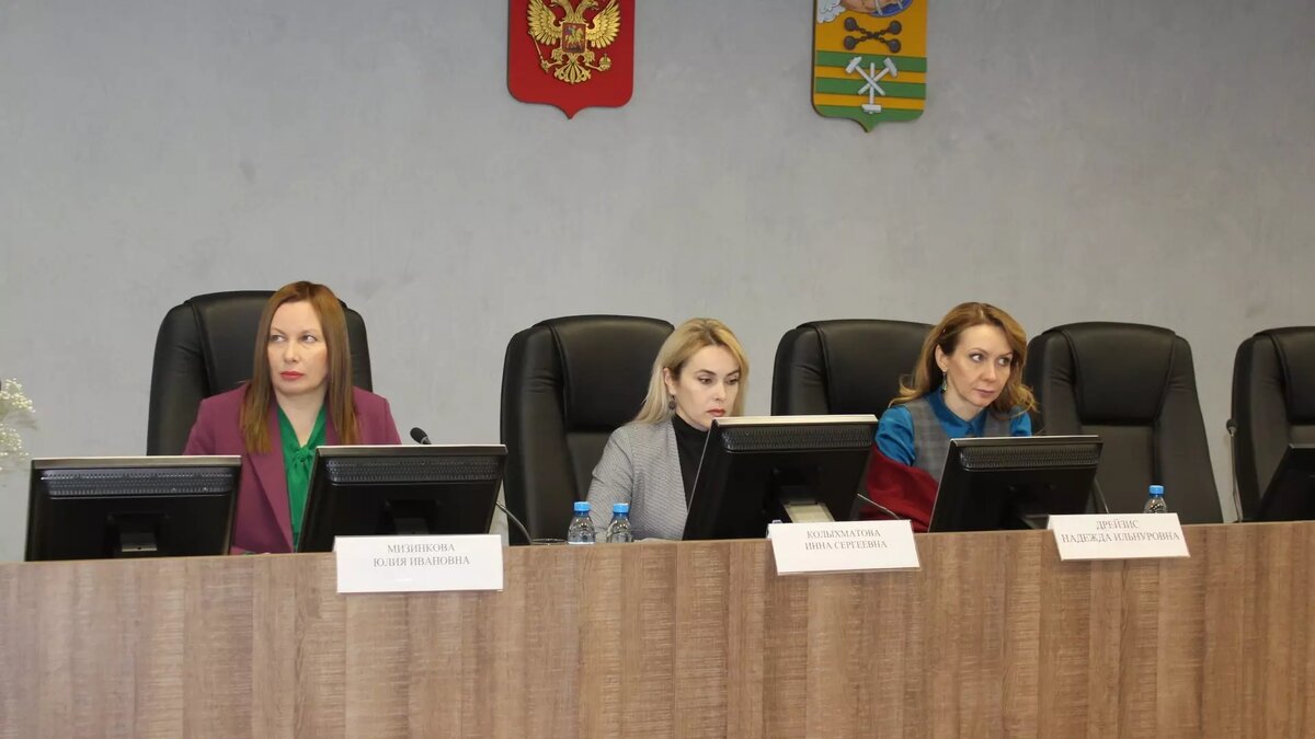     Такой подарок Инне Колыхматовой преподнесла жительница Петрозаводска на еженедельном планерном совещании в мэрии города.