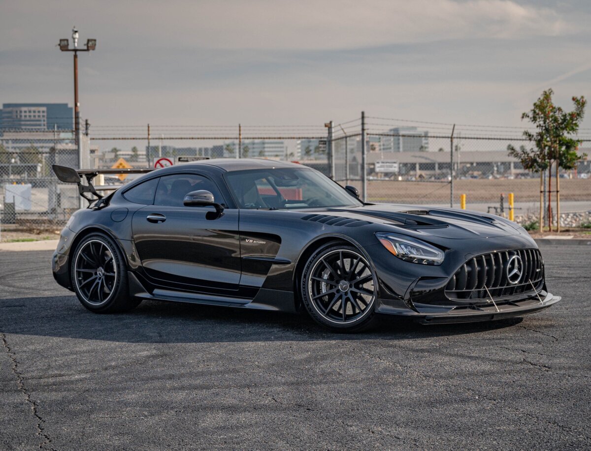 Спорткар Мерседес AMG