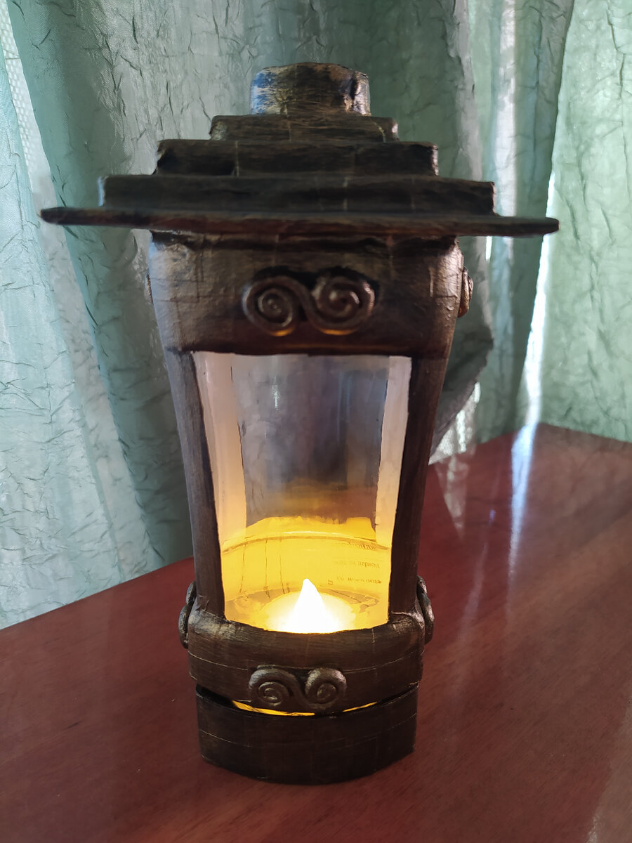 Например, у меня получился вот такой фонарик.