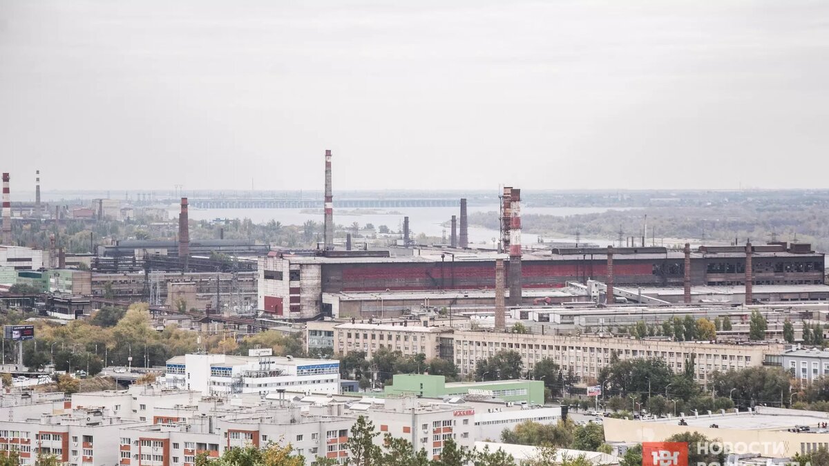     Жители Центрального, Краснооктябрьского и Ворошиловского районов Волгограда сообщили в соцсетях о раздавшемся в понедельник громком хлопке, передают «НовостиВолгограда.ру».