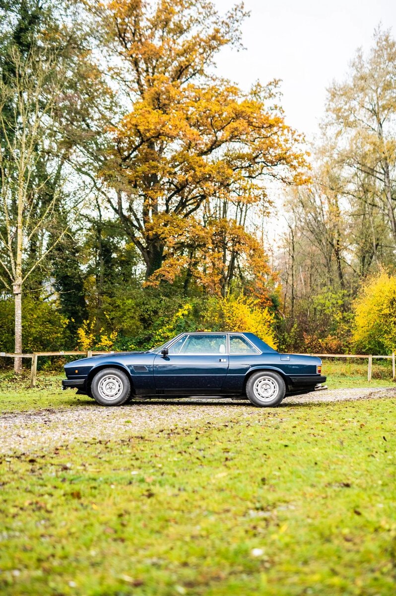 Раньше машины были другими! Maserati Kyalami - хочется ехать и зажигать.. |  Автомобильный мир | Дзен