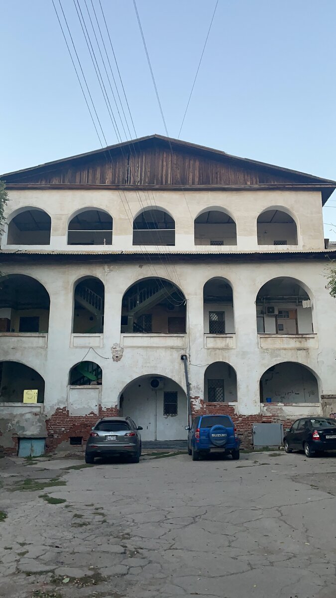 Персидское подворье. Осень 2023 год