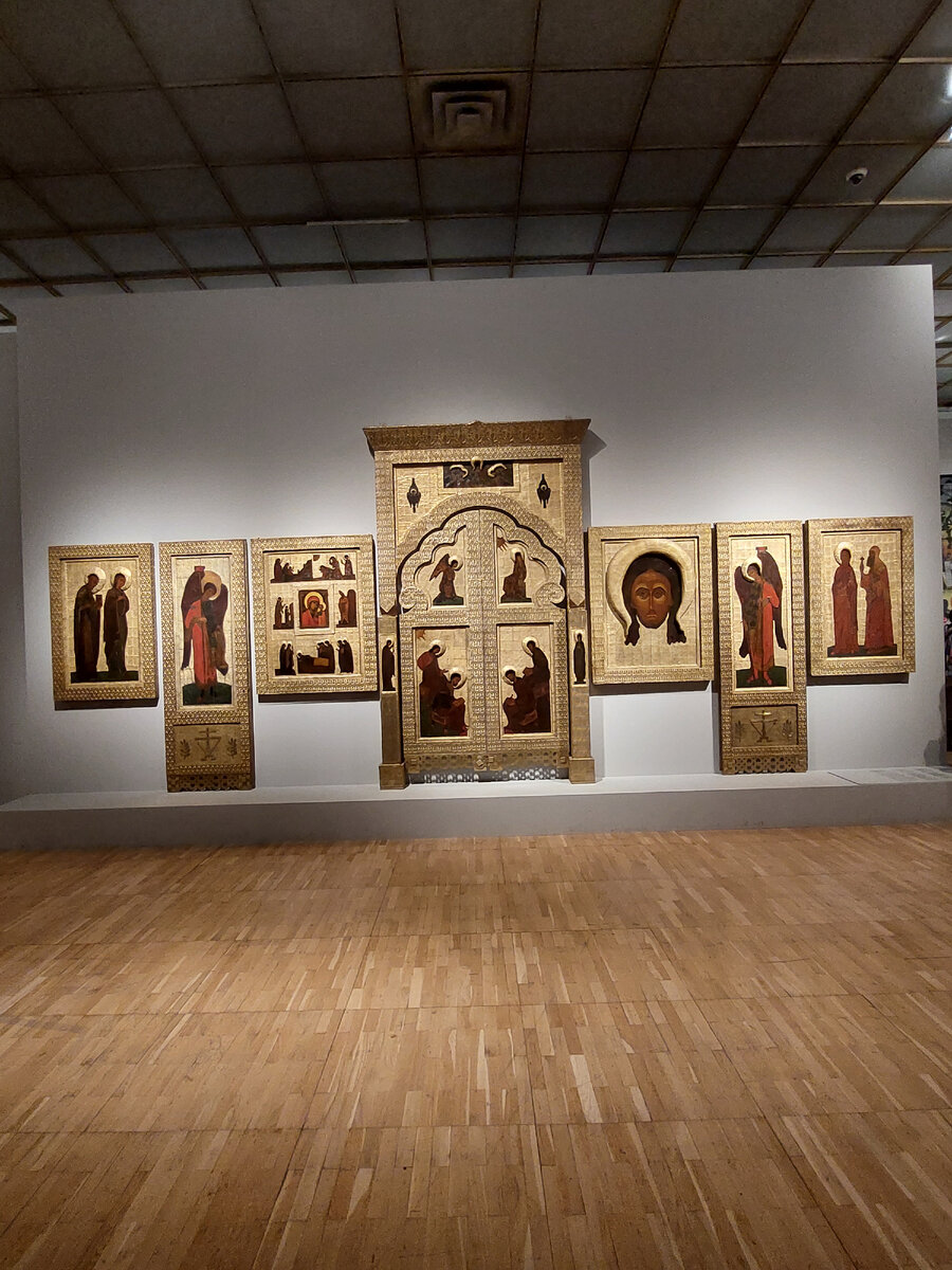 Пермский иконостас, сделан Рерихом для церкви Казанской Божьей Матери в Перми в 1907 году