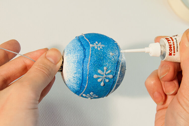 Чем пышнее елка, тем богаче новый год? А вот и нет, ведь есть игрушки, которые лучше убрать подальше в 2024 году. Счастье и благополучие в наступающем году зависит от того, как вы его встретите.-11