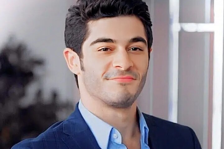 Фото Бурак Дениз (открытый источник)