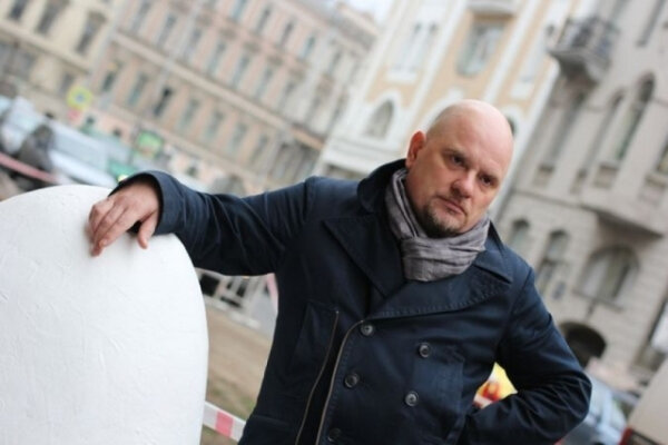    Родители Ильи Стогова поженились, когда были студентами