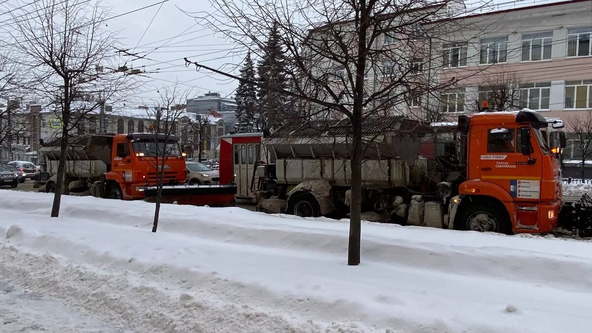     Глава Удмуртии провел совещание по уборке снега, на котором указал подчиненным на недостатки в работе и раздал им указания и поручения. Об этом Александр Бречалов написал в своем официальном телеграм-канале.