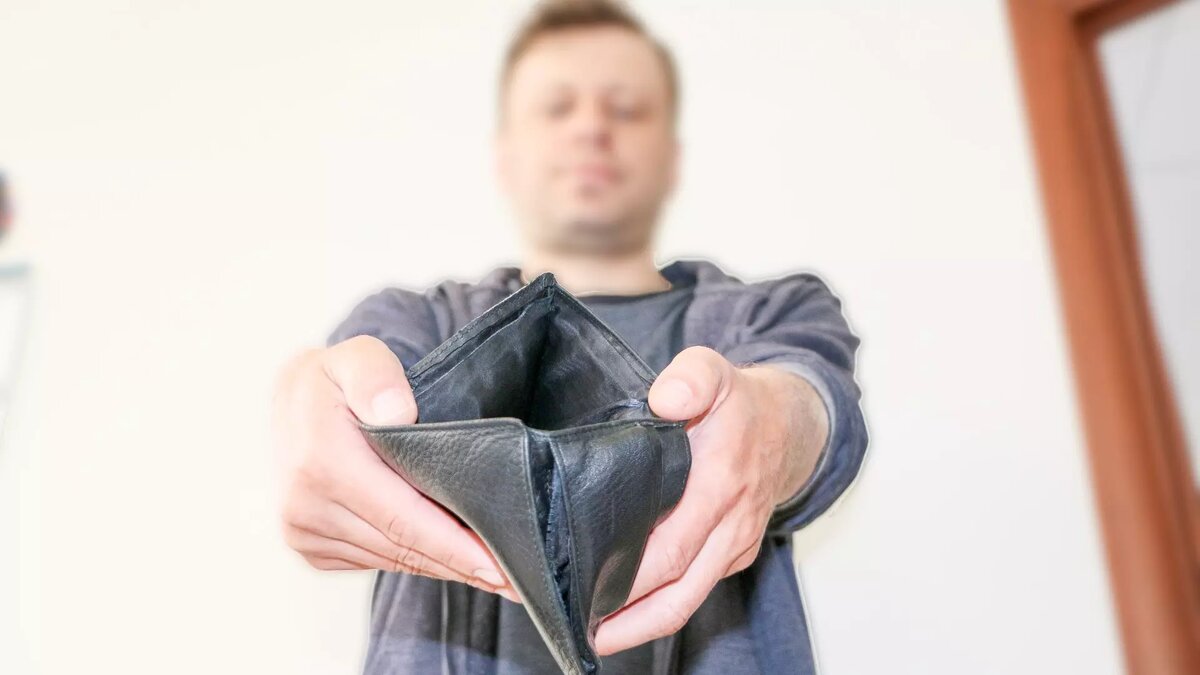     Благодаря деятельности судебных приставов, 26 сотрудникам одного из предприятий в Ижевске выплачен долг по зарплате на общую сумму 3,5 миллиона рублей.