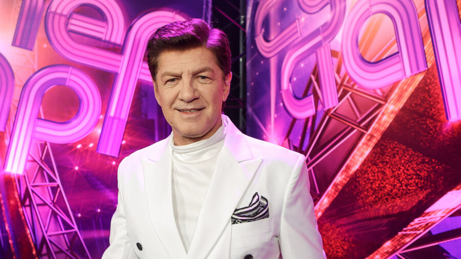 Голос лидера. Голос лидера. Выступать на сцене. Голос лидера. Успешный оратор.