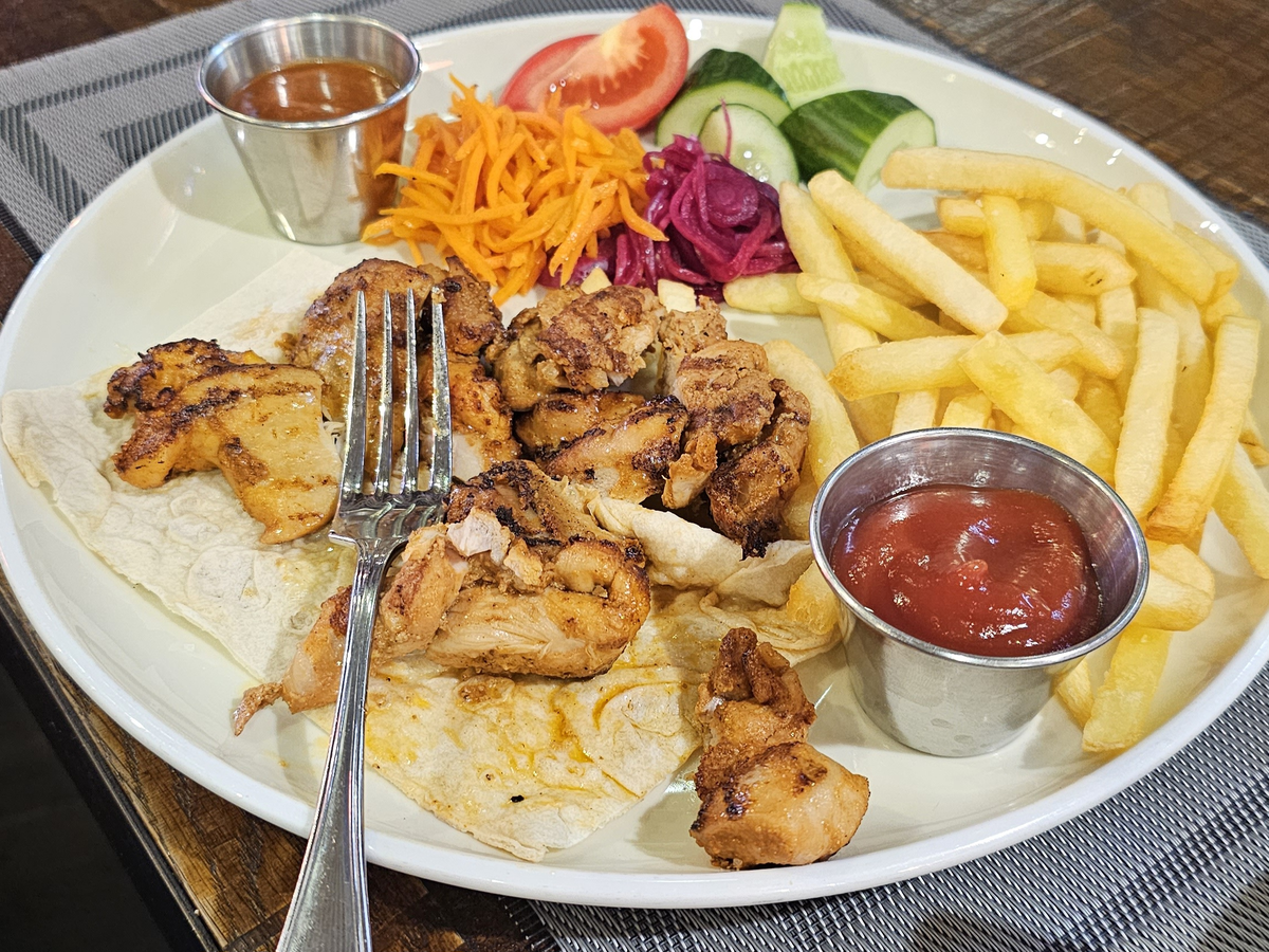 Я, например, тот человек, который мгновенно теряет аппетит, если в мясе попалась жилка или кусочек с жиром/кожей