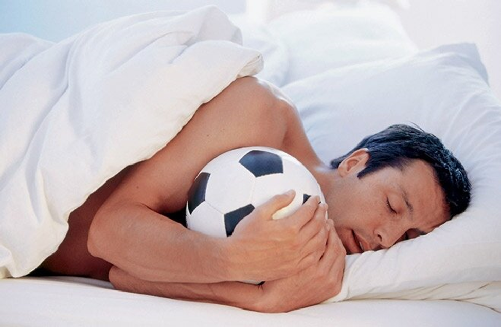 Сон занятие спортом. Сон спортсмена. Здоровый сон спортсмена. Сон и спорт.