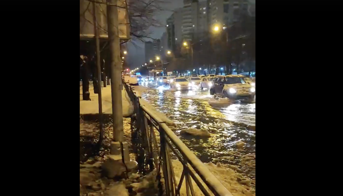 © vk.com/ДТП и ЧП Санкт-Петербург/скриншот видео от Дмитрия Лукашова