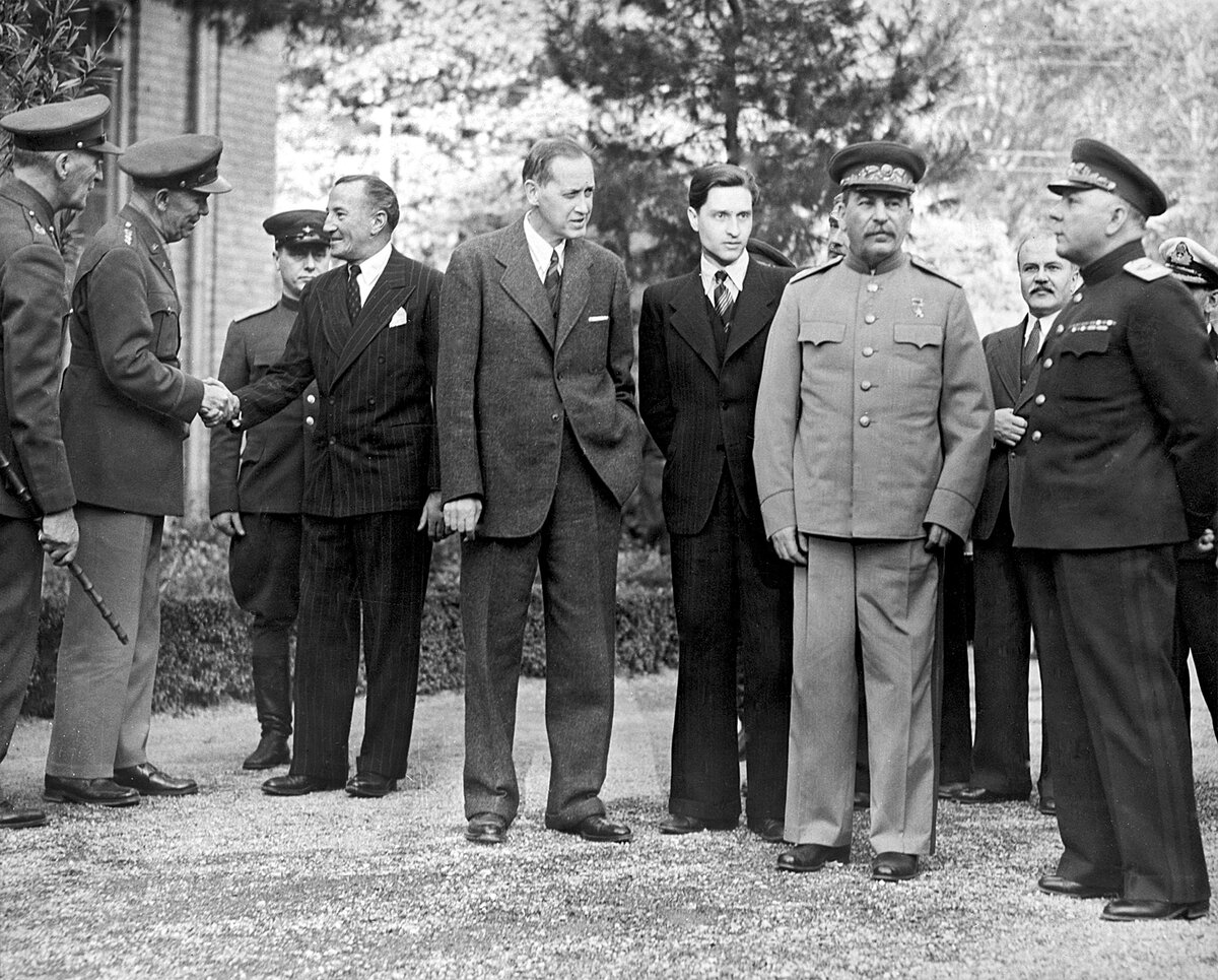     Тегеранская конференция 1943 года / Gettyimages.ru / Fine Art Images / Heritage Images