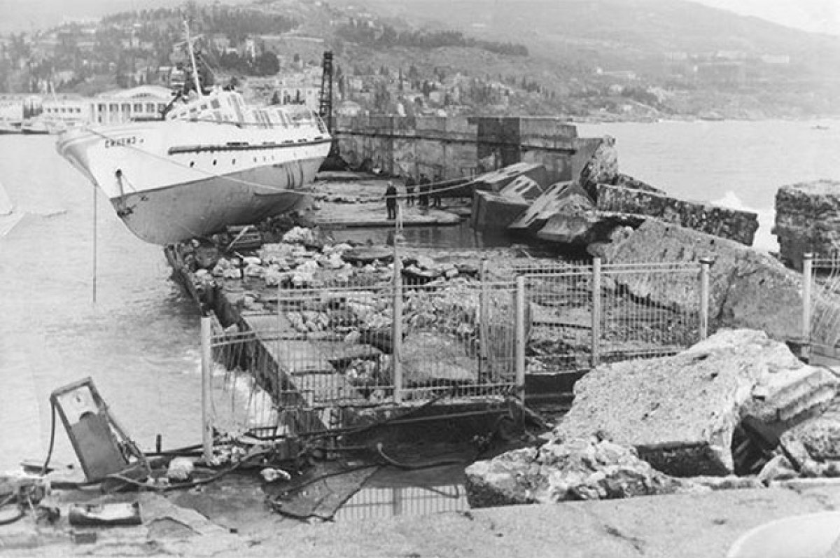    Ялта. Последствия шторма 1969 г.