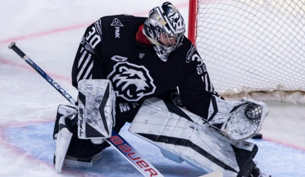     Хоккеист. Источник: chel.mk.ru Автор фото: Олег Каргаполов