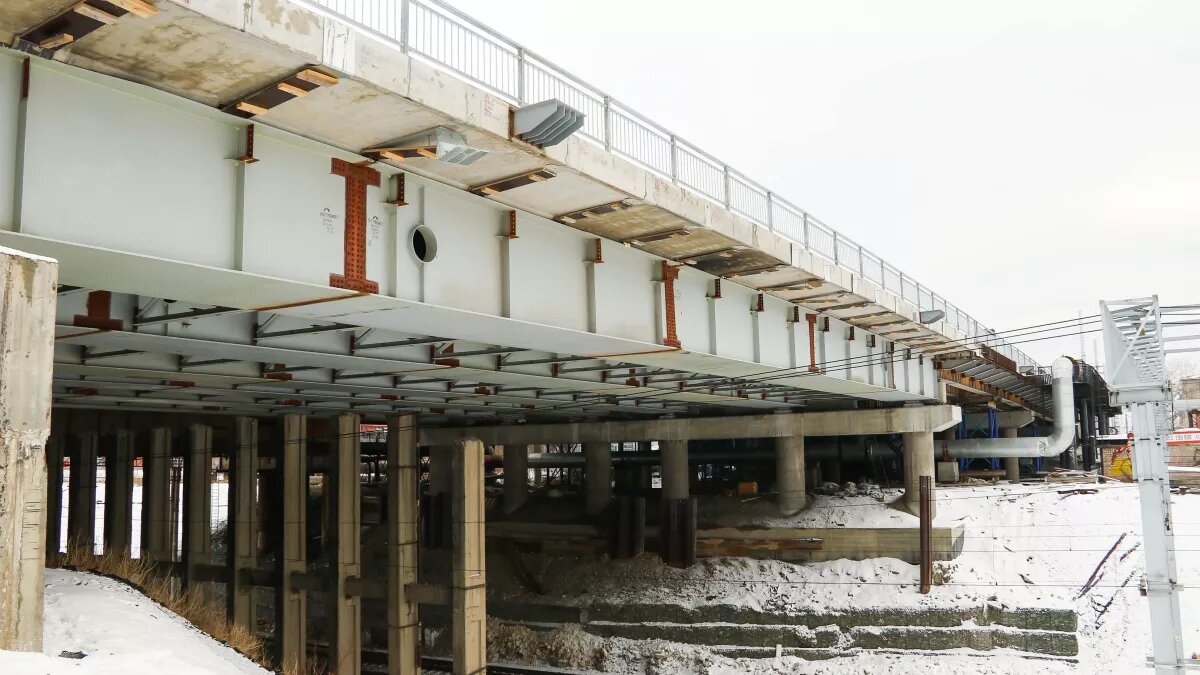 Мост на Новом рынке перед запуском движения. 27 ноября 2023 года. Фото: Виталий Барабаш