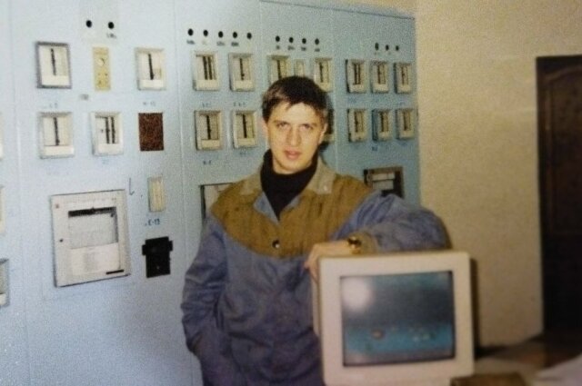    Юрий Зайцев пришёл на завод сразу после вуза. Фото: Из личного архивa/ Юрий Зайцев