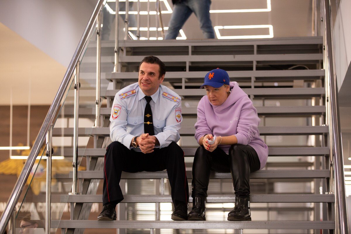 алевтина тукан в сериале. девушки с макаровым сериал тнт. девушки с макаровым сериал тнт. валерия астапова в сериале девушки с макаровым. девушки с макаровым 2021 сериал.