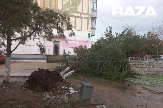    В Минэнерго сообщили об остающихся без электроэнергии сотнях тысяч жителей юга России