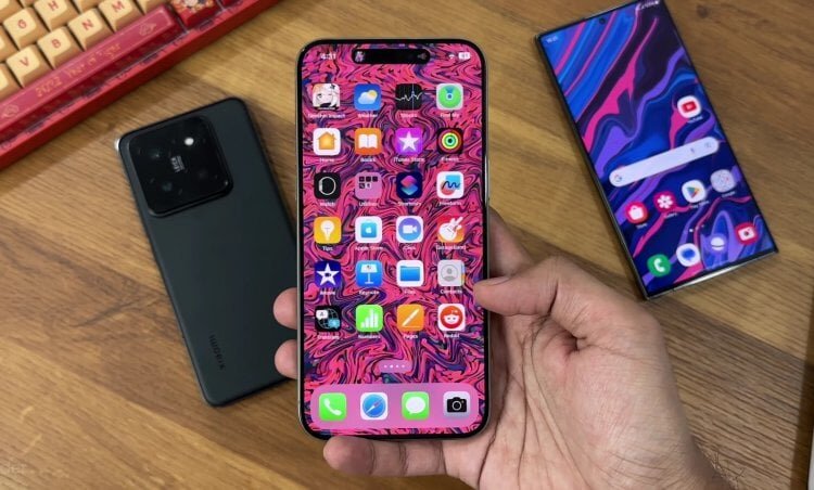    Сколько бы китайцы ни хвалили свои смартфоны, самый яркий экран все равно у Apple iPhone. Фото: TechDroider