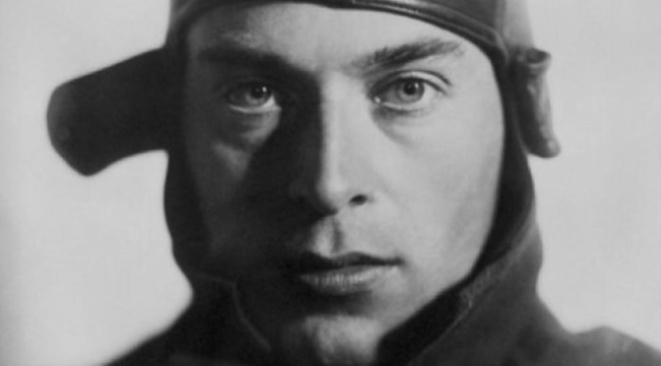 Судьба хранила его много лет, чтобы он успел предсказать, как пройдет ...