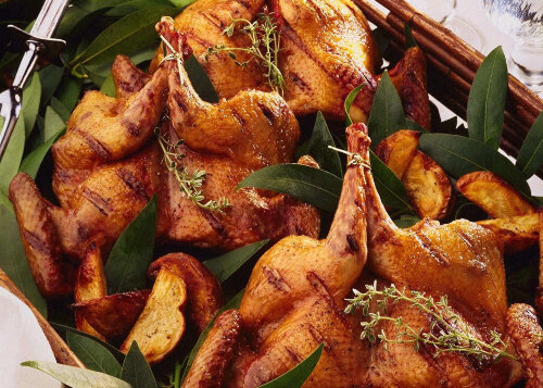 Тетерев, индейка, курица, рябчики вкусны и питательны, при этом богаты треонином