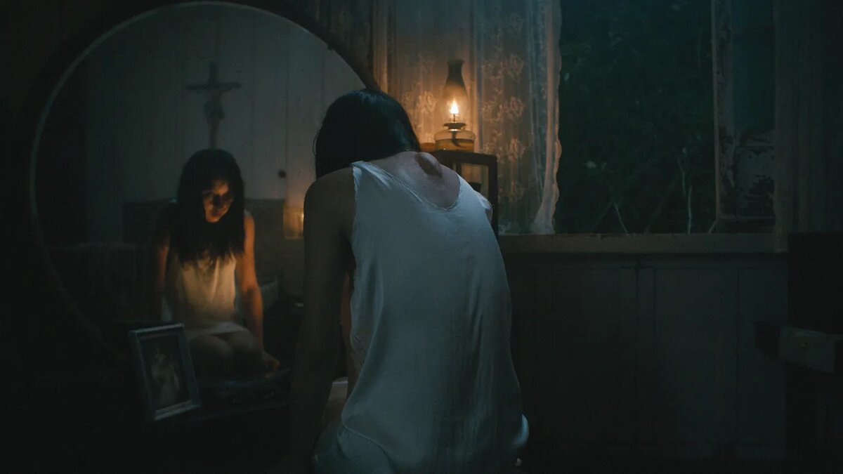 Источник: скриншот из фильма "В коже моей матери"