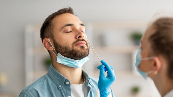    Заболеваемость COVID-19 выросла за неделю в России на 32,8% Ирина Петрова