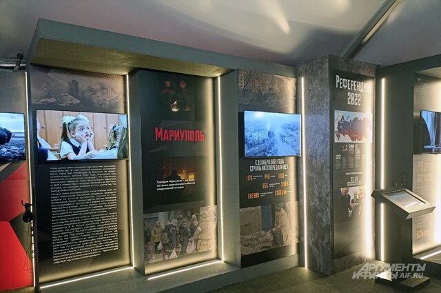    Выставка разделена на несколько блоков. Первый посвящён СВО. Фото:  АиФ/ Ирина Вервильская