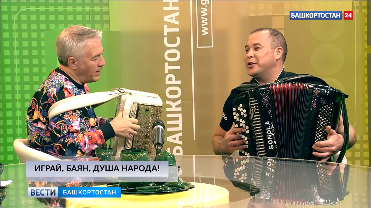    Известный баянист Валерий Семин исполнил песню "Шаймуратов генерал" в программе "Хәйерле иртә, республика!"