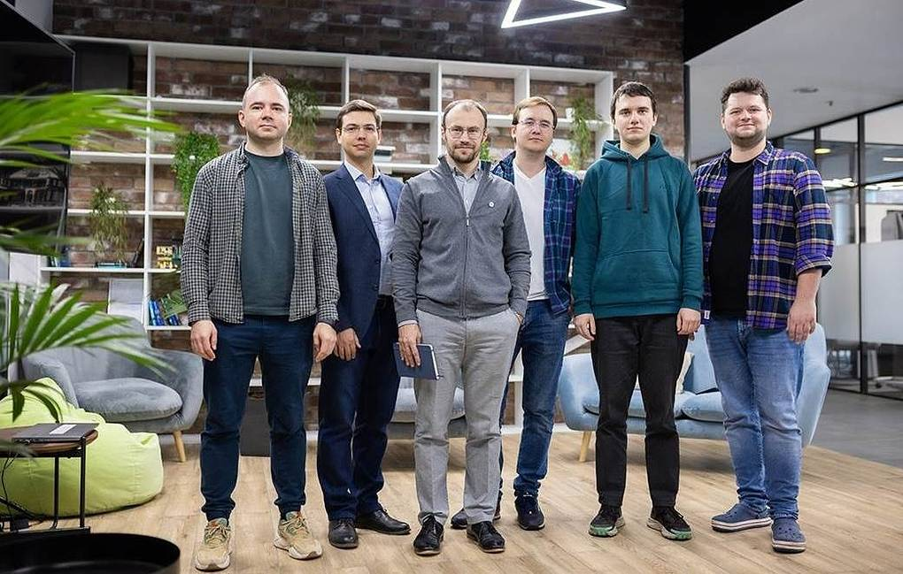 Команда "Нейросимвольная интеграция" Института AIRI и сотрудники Центра когнитивного моделирования МФТИ 