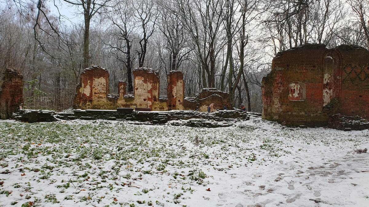 Руины кирхи святого Николая.