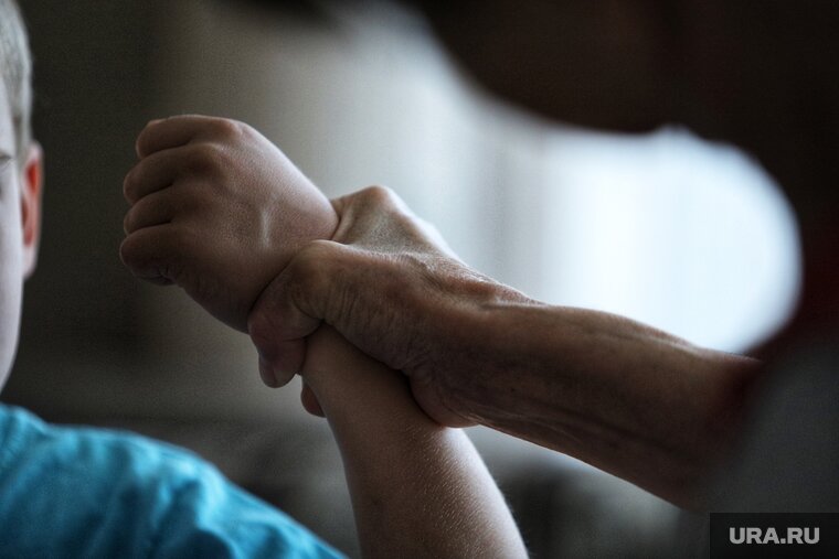    Родители избивали детей за непослушание