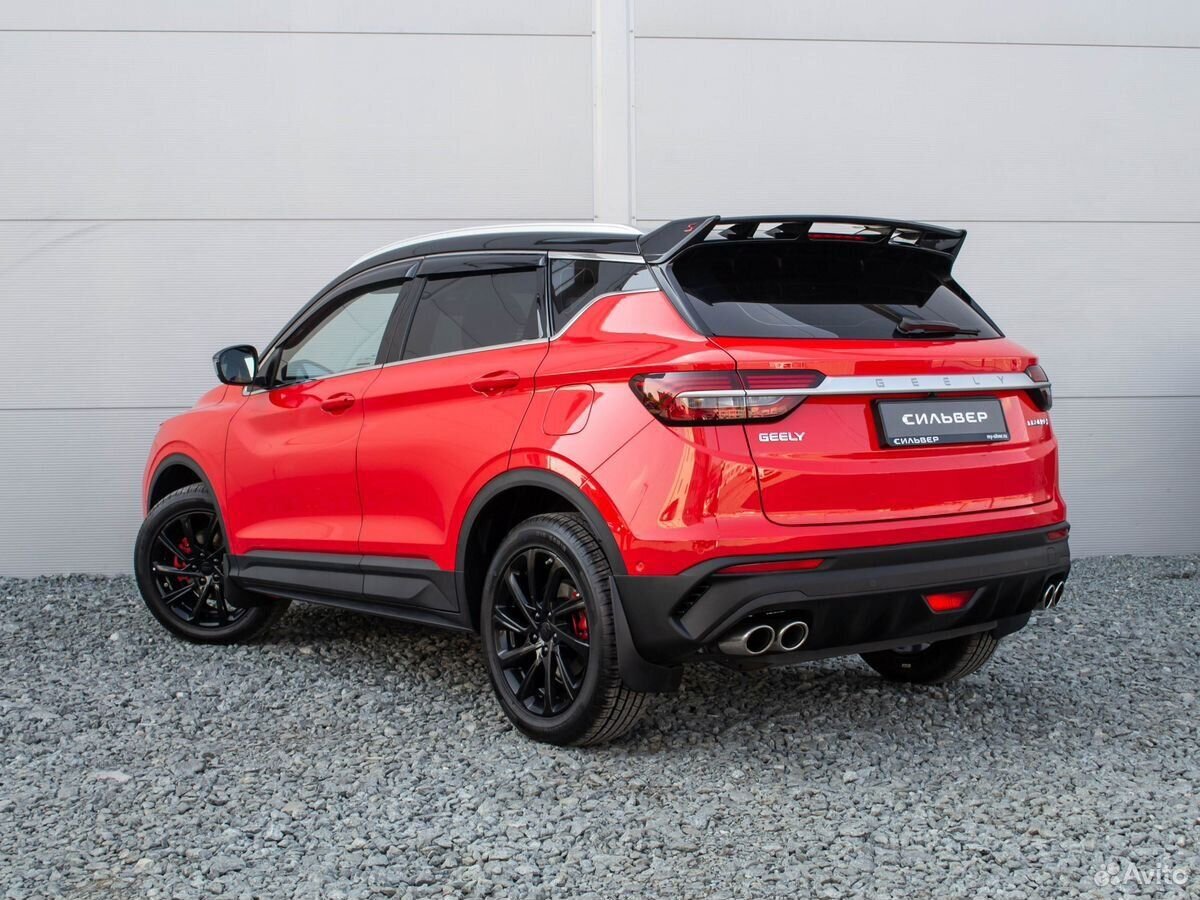 Geely Coolray (фото из открытых интернет источников).