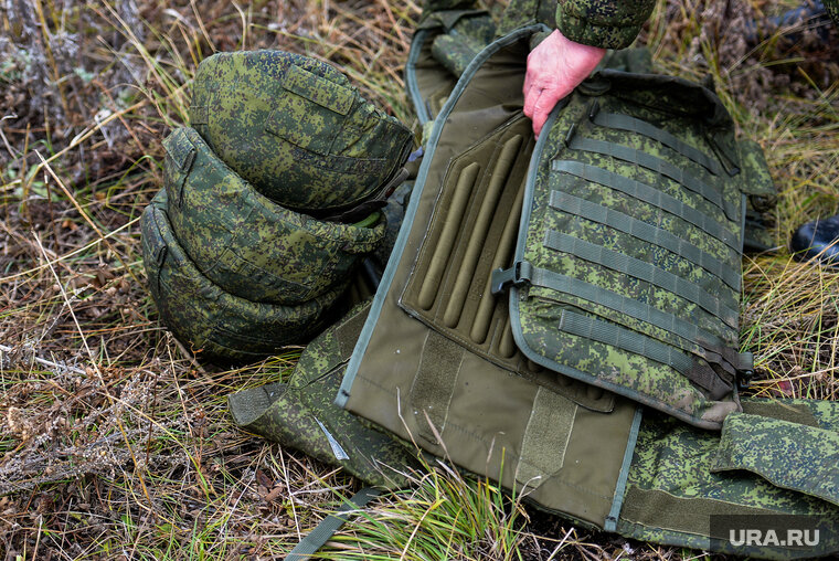    Бойцы получили необходимое на фронте оборудование