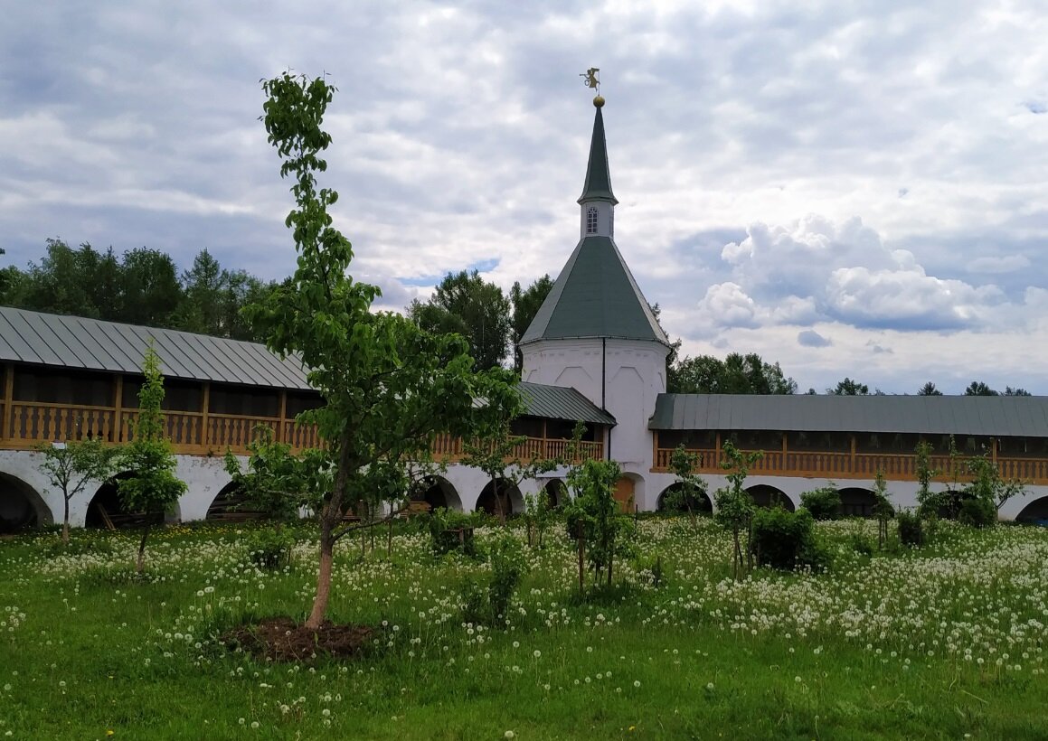 вышний волочек улица красных печатников. вкусно и точка вышний волочек. кафе встреча вышний волочек. торговый центр шоколад вышний волочек. вышний волочек тверская область.