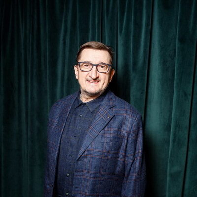     Александр Лыков назвал великолепной постельную сцену с Ларисой Гузеевой в «Тёще»