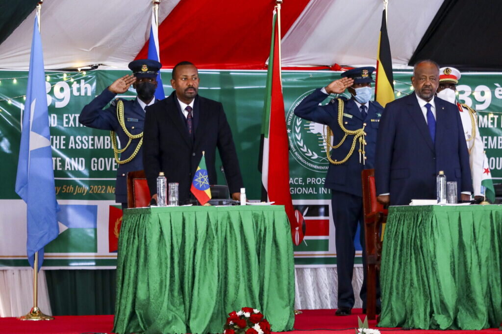 2022 год — Лидеры Эфиопии и Джибути Абий Ахмед и Исмаил Омар Гелле в Кении. EPA/Daniel Irungu