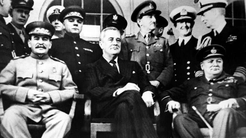 В столице Ирана лично встретились Сталин, Рузвельт и Черчилль. Фото: © РИА Новости / РИА Новости; 5-tv.