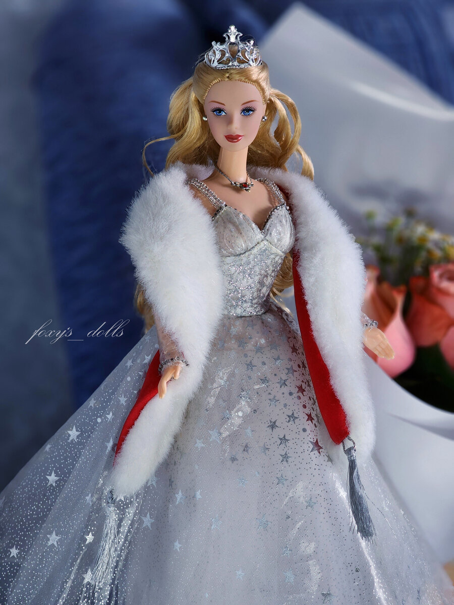 Holiday celebration cheap barbie 2001