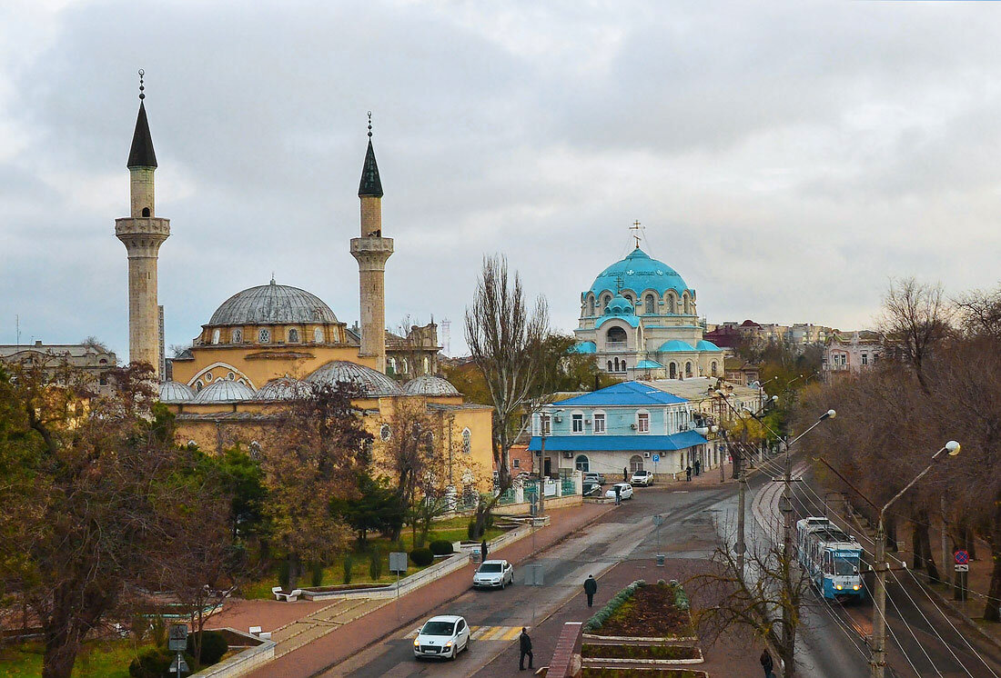 Церковь в Евпатории на набережной