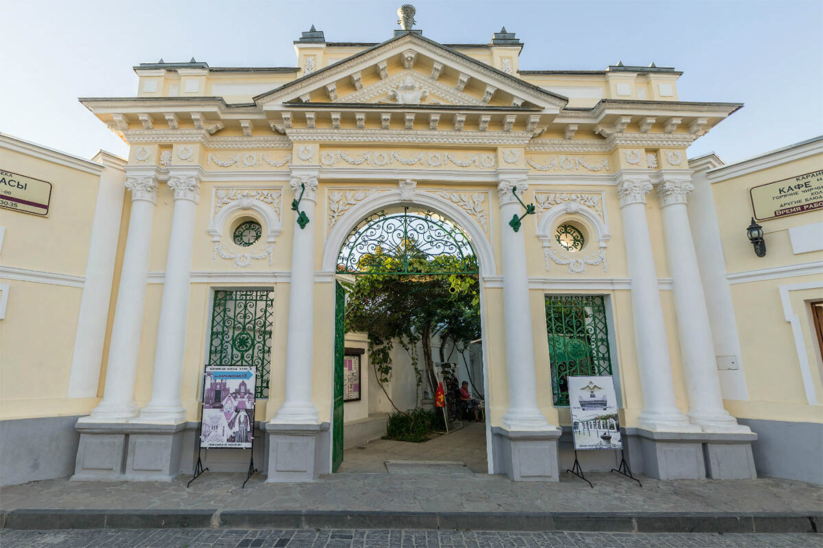 караимские кенасы. кенассы в евпатории евпатория. караимские кенассы в евпатории. кенассы в евпатории евпатория набережная. евпатория.