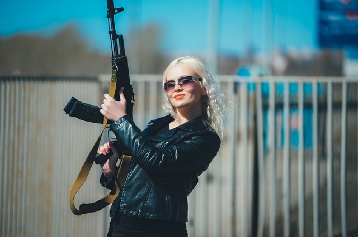    27 ноября в полицейский участок в Тольятти ворвалась вооруженная женщина