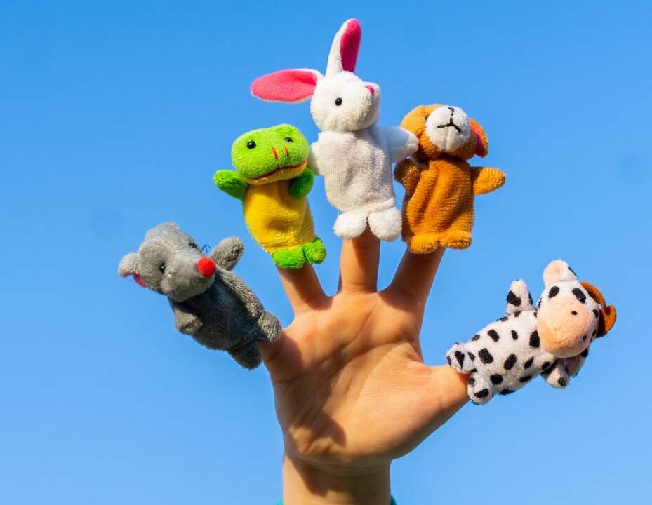 Ребёнок, которому надоело долго ехать в машине, будет маяться, мучиться, злиться. Примерно то же будет происходить с родителями.-4